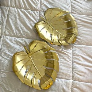 Vintage gold-tone large metal Palm Leaves wall hangings set of approx 10” x 9”